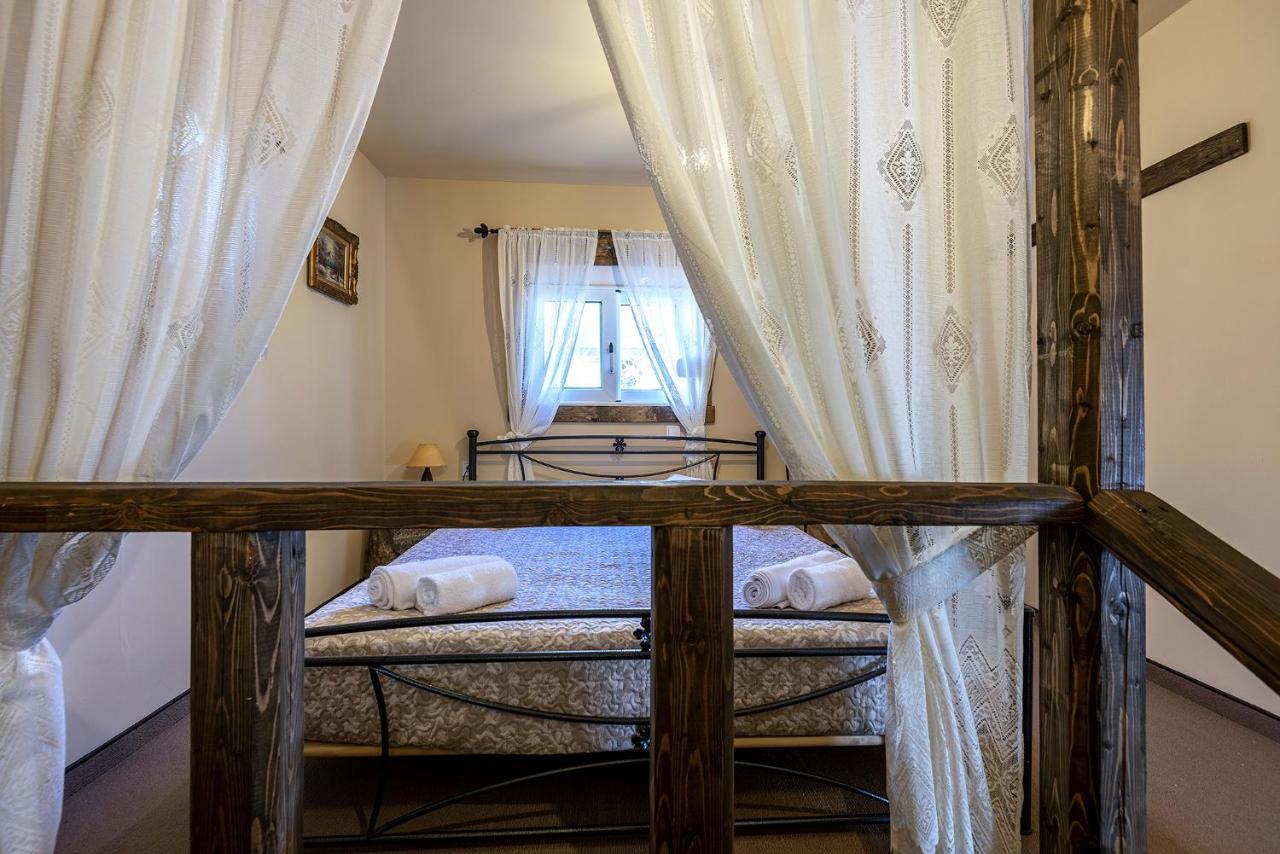 Вилла Selana House With Outdoor Pool Мастихари Экстерьер фото